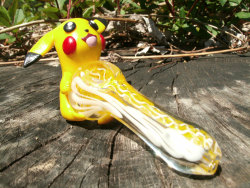 stonedscorpiotbh:  Custom Pikachu Pipe -