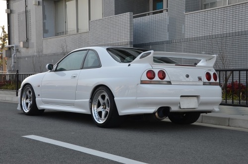 jasonkha:1997 R33 GT-R V-Spec1,880,000 yen approx. 15,663.09 USD56,832KM/35,313Miles