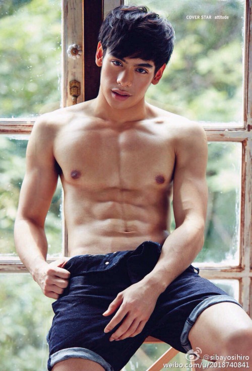 siamcuteboy:  soomanyhotguys:  From: @soomanyhotguys  Cute boy.