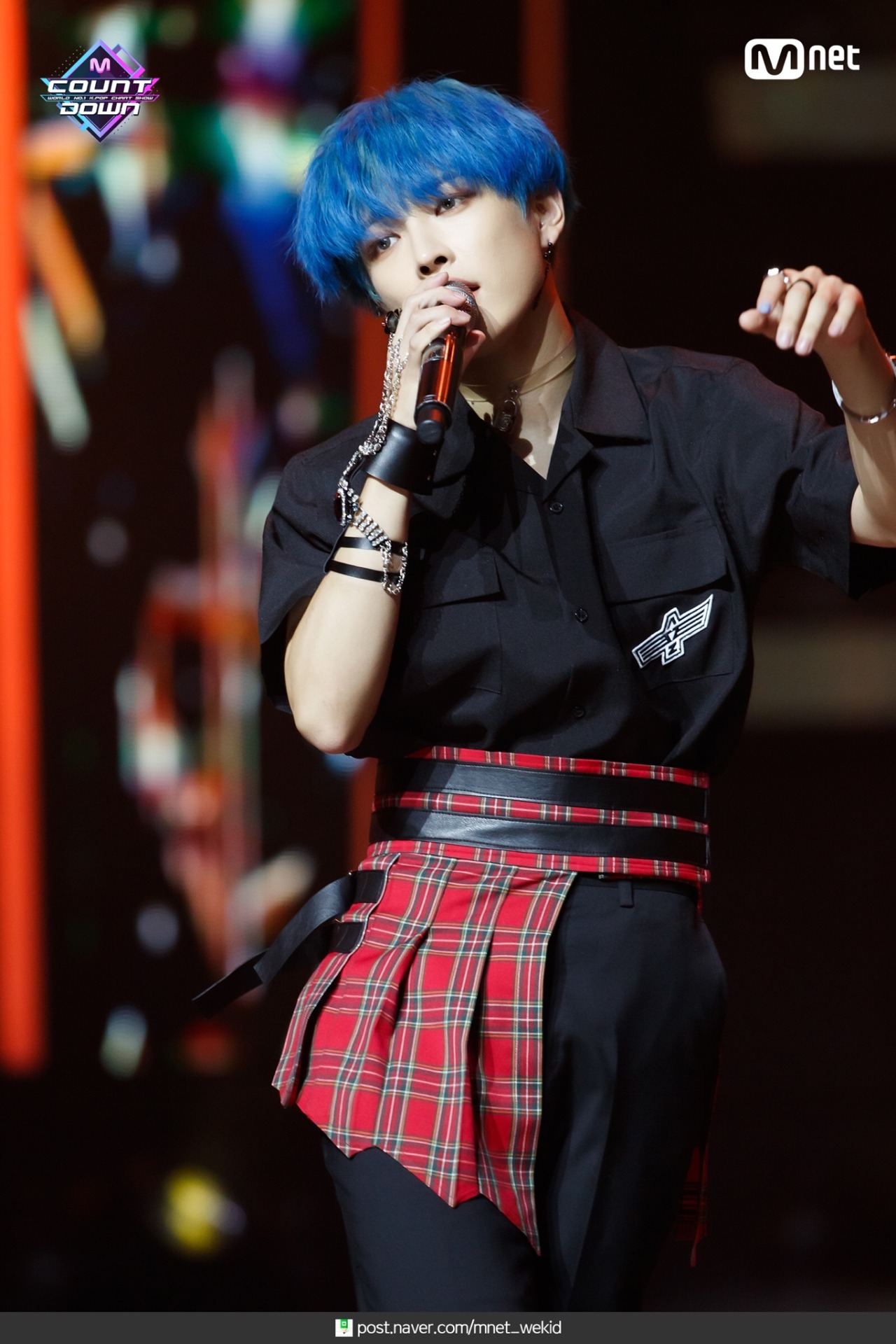 Male idols who can rock skirts