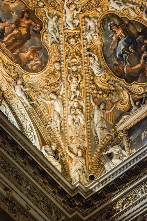 amediterranean:Basilica di Santa Maria Maggiore, Bergamo, Italy.  