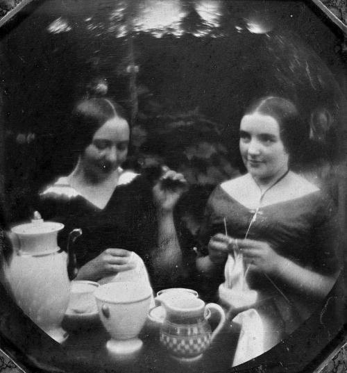 chubachus:Daguerreotype portrait of Helene Biewendand her friend Emilie Fromke sewing in a garden pr