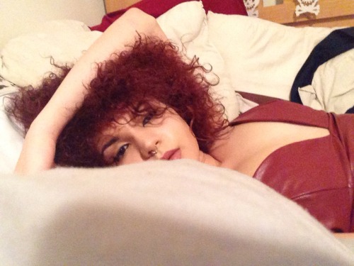 babeobaggins:  i sleep 