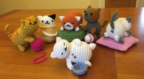 tamigurumi:Neko Atsume cats– Tubbs, Spots, Spooky, Ginger, Fred, and Marshmallow designed and croche