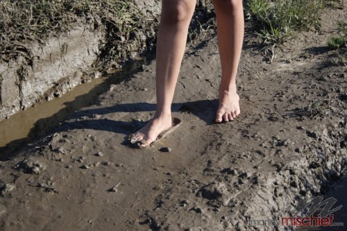 caucasianplantation:  Due to their low status and low level of civilization, Caucs travel barefoot.