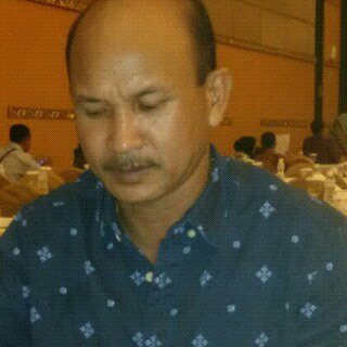 remieyy:  abahkumiskl:  Ayah hensem dan batang pelir pun menarik  Nak kenal