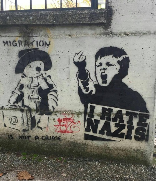 “Migration is not a crime / I hate nazis” Stencils seen in Lanciano, Italy