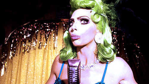 raisedbydragwolves:I’m gonna call you ‘bath mat’ cause I think you smell like feet (x)