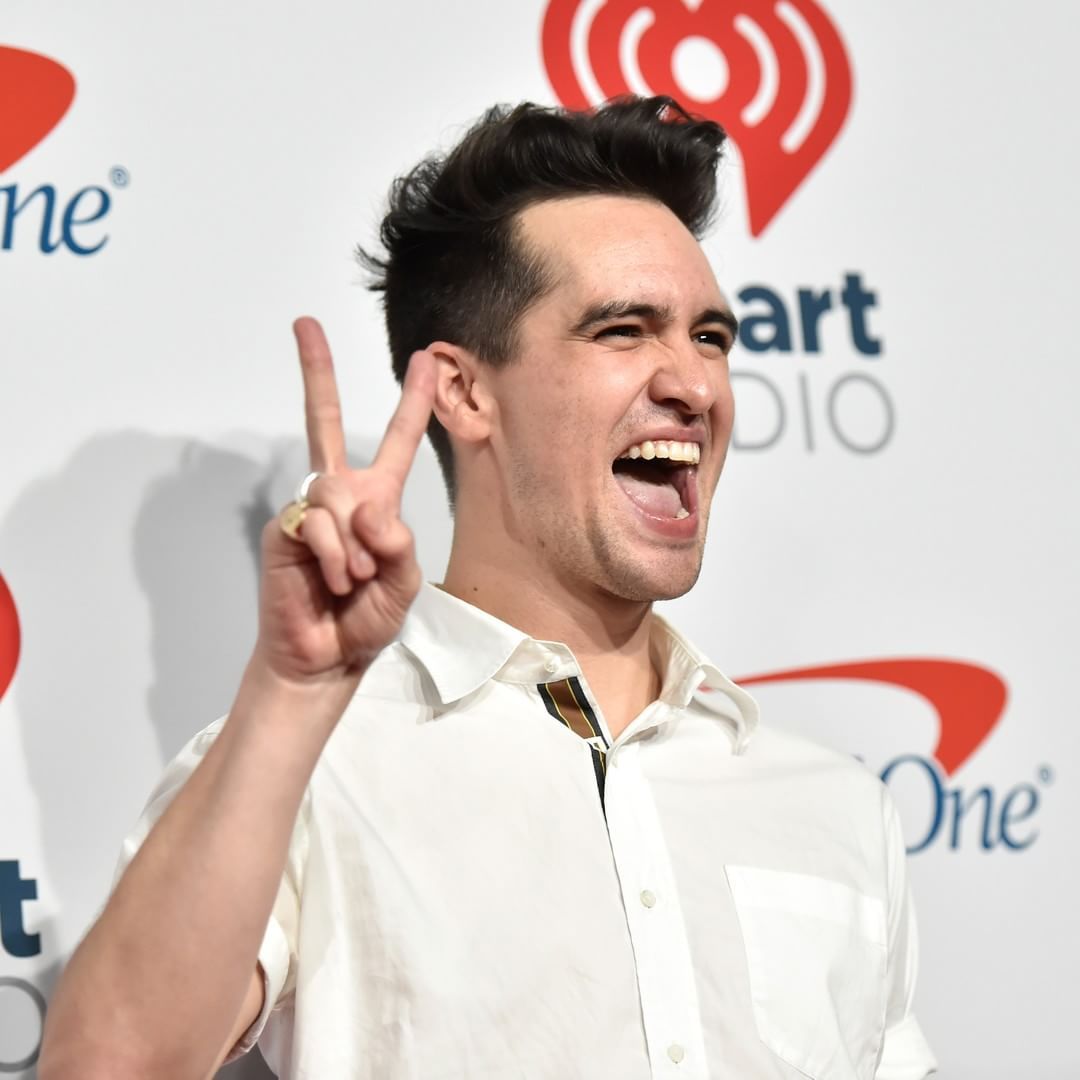 brendonuriesource:Brendon on the red carpet for the iHeartFestival