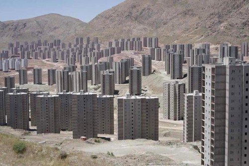 architectureofdoom: brutgroup: Good night to everyone in the #brutgroup  Maskan Mehr, Pardis, Tehran   