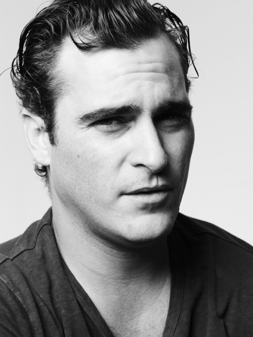 daily-washed-out:  Then vs. Now: Joaquin Phoenix 