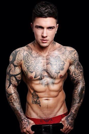hotbotboy:  Andrew England dammmmm. 