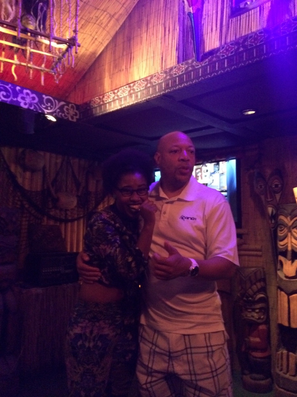 adultinsect:  joi getting an impromptu lil bday speech from her dad last night! happy