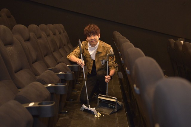 snknews: Kaji Yuuki (Eren) Makes Special Appearance as “Theater Manager” at 3rd