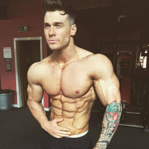lumbrjax:  Instagram user @owen13 http://ift.tt/1pXvc45
