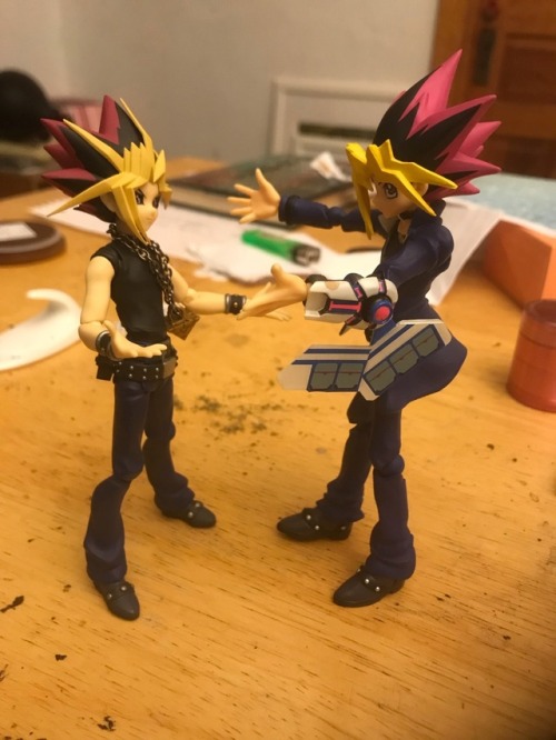 Thank you figma for speaking truth to power and making 18 year old yugi taller than 16 year old atem
