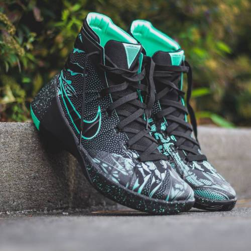 Fayetteville — Hyperdunk 2015 Premium (Black/Green Glow) now... - Rock City