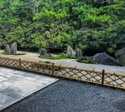＼おにわさん更新情報／ ‪[ 和歌山県高野町高野山 ] 桜池院庭園 Yochiin Temple Garden, Koyasan, Wakayama の写真・記事を更新しました。 ーー後嵯峨天皇も歌っ