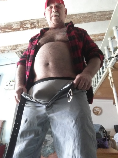 alabubbatruckerdaddy: irishpex:  Pants off. Bulge in undies  Uh-huh!  I damned sure would! 