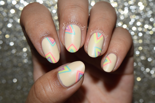 simple nude and neon triangles! this mani was done in collaboration with Judit of JudyRox on instagr