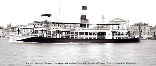 Il Giudecca è stato un piroscafo di proprietà dell’ACNIL (l'azienda pubblica di navigazione veneziana), che serviva la rotta Chioggia-Venezia. Il 13 ottobre 1944 fu bombardato ed affondato da aerei alleati. read more