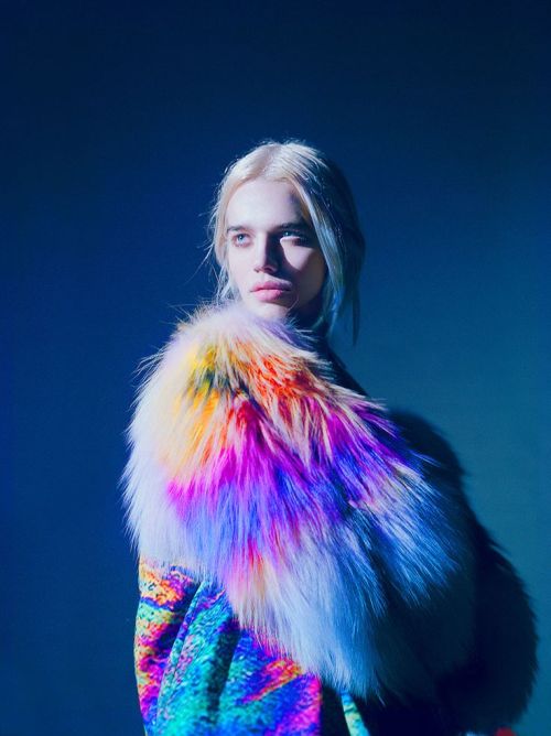 bizarrefashiontriangle111:  Maarten Convens photographed by Bastian Traunfellner 
