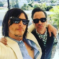 reedus-place:  https://instagram.com/p/BA5R0KHlZGK/