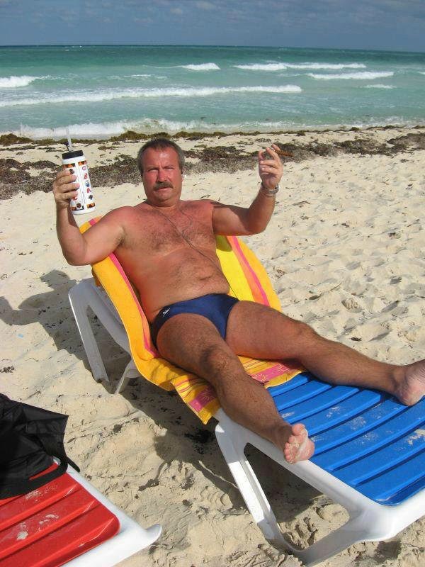 robertlovedaddies:  speedo combo