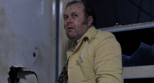 notforemmetophobes:Blood Simple. (1984) - M. Emmet Walsh as Loren VisserWalsh played a sleazy PI cal