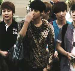 ewxiuhan:  4/? of xiuhan moments. When minseok brings the best out of lu han. When