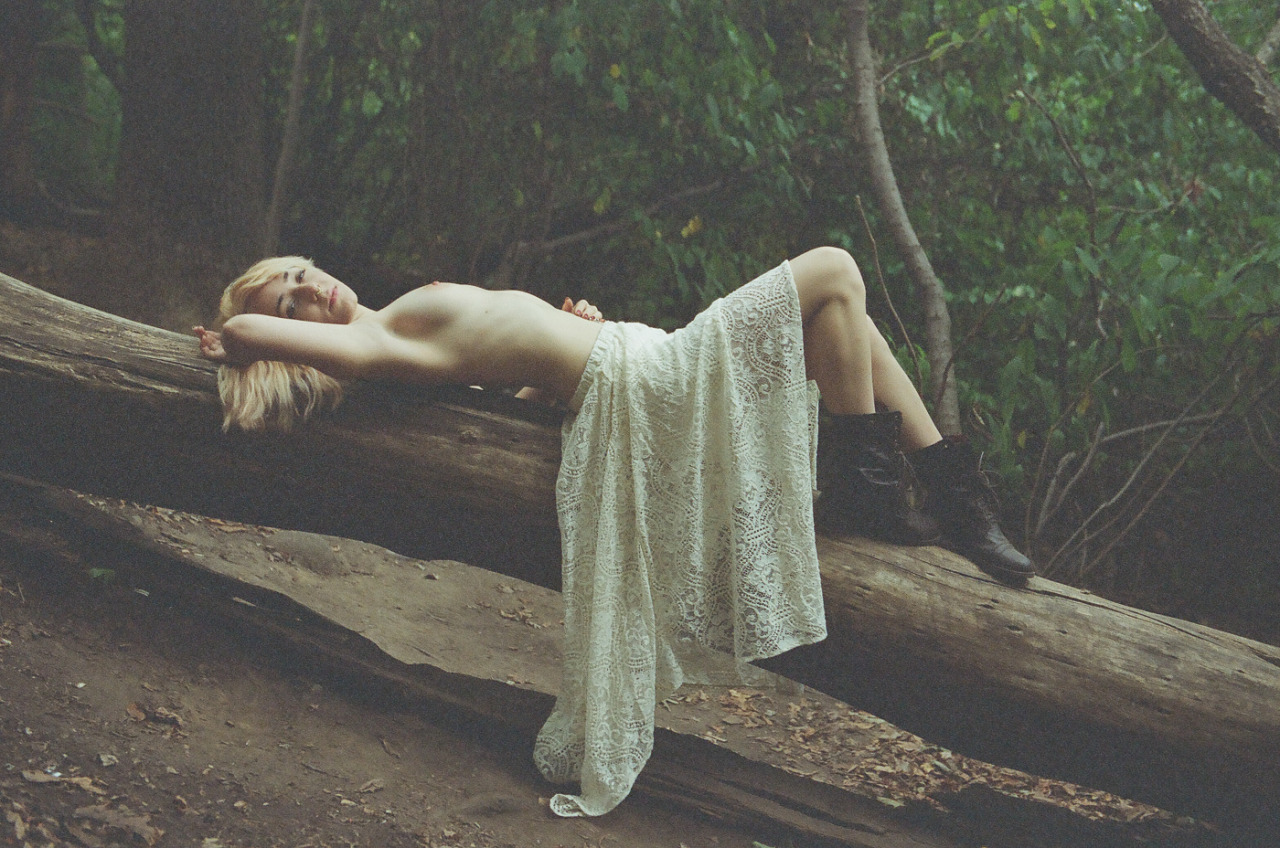 lezalush:  Images by   Allan Fredrick Model Leza Lush / Leza Suicide 