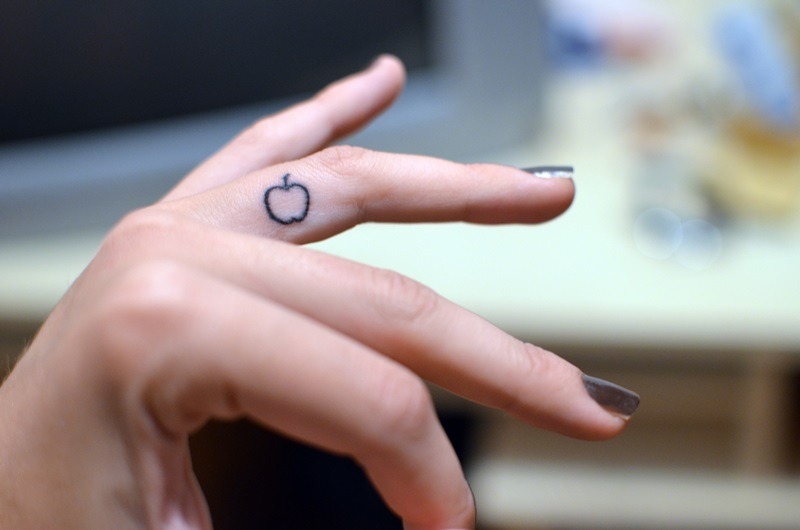 fyeahstick-n-poke:  made with a homemade tattoo machine : )