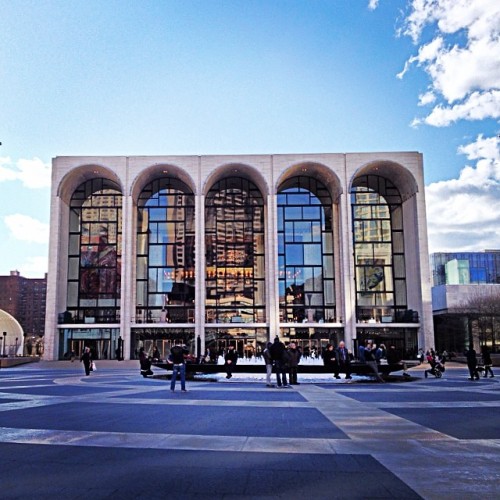 New York opera house #nycballet #nyc #newyorkcity #operahouse #liberarymuseum #beatlesexhibit #thebe