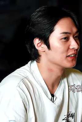 His Face!!