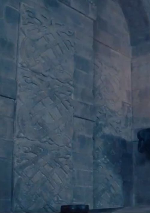 therealsongbirddiamondback:  For your consideration: DOES THIS SCENE FROM AVENGERS: AGE OF ULTRON HAPPEN IN THE SAME PLACE FROM CAPTAIN AMERICA: THE FIRST AVENGER?!!!