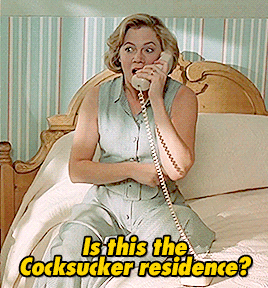 gorgeousprettybeauty:Serial Mom (1994)