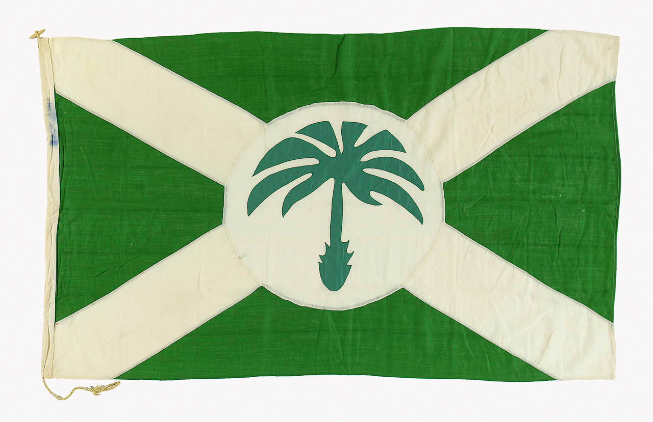 collectorsweekly:Uncovering thousands of historic flags used to identify navy vessels