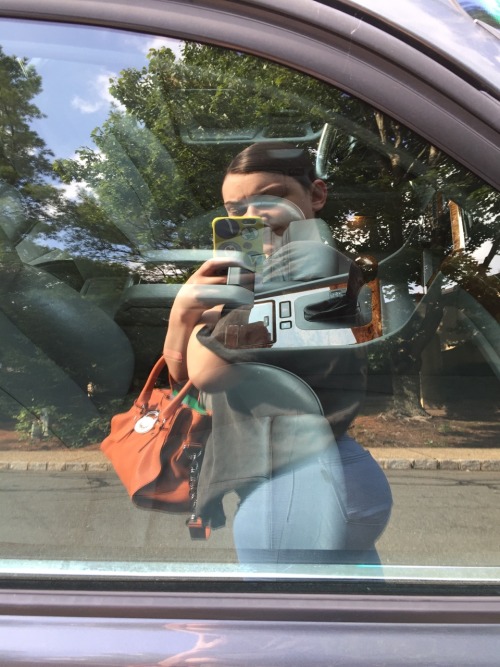 lez-beens:  When will my reflection show… 😂