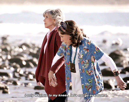 mulderscully:GRACE AND FRANKIE | 7.16 — “The Beginning” (2022) 