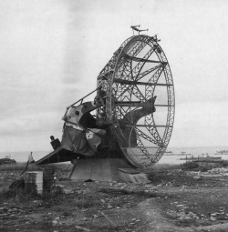 retrowar:  German Würzburg radar 