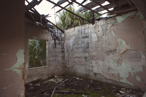 ROAD TRIP // DAY 5 // abandoned hotel somewhere between St. Petersburg + Panama City Beach, FL