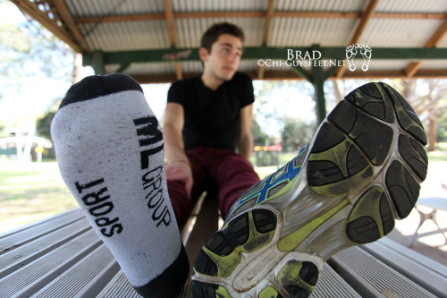 bruiser-81:  This week features new Chi-Guy Brad. Check out his full photo set on: http://chi-guysfeet.net/index.php?set=130