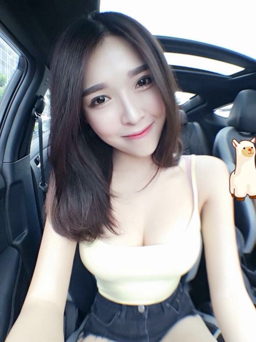 rosesinsg: Follow us @rosesinsg! Email us @ sgroses@hotmail.com !