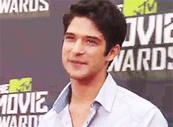 tennantes:  Tyler Posey arrives at the MTV Movie Awards. 