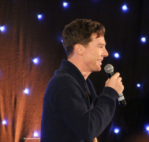 cumberbatchweb: Benedict Cumberbatch at the Starfury Elementary convention