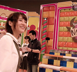 tebasaki-army:  Wakatsuki lowkey checking Rena out, lol