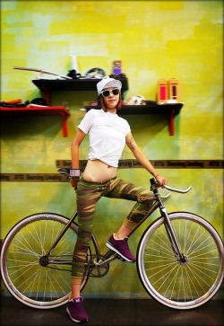 girls-on-bicycles:  Girls On Bicycle http://bit.ly/2hHDvSl