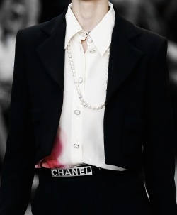 darkclothes:  Chanel S/S 2015