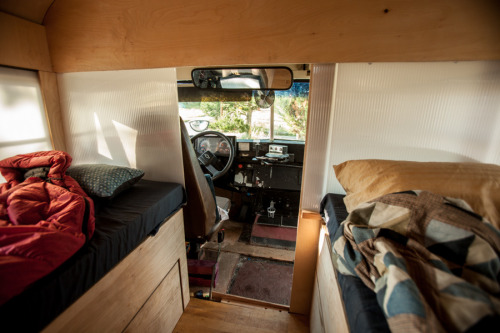 missvoltairine:  jeune-vagabond:  ninikills:  Hank bought a bus.  dream home  some days this is literally all I want in life  I love this to bits. The only thing stopping me from buying something like this is the Swedish climate. Living in a bus or a