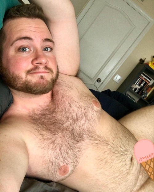 gthebearcub:Thinking cool thoughts while our AC is temporary out. Happy #TummyTuesday ! Who wants ice cream?